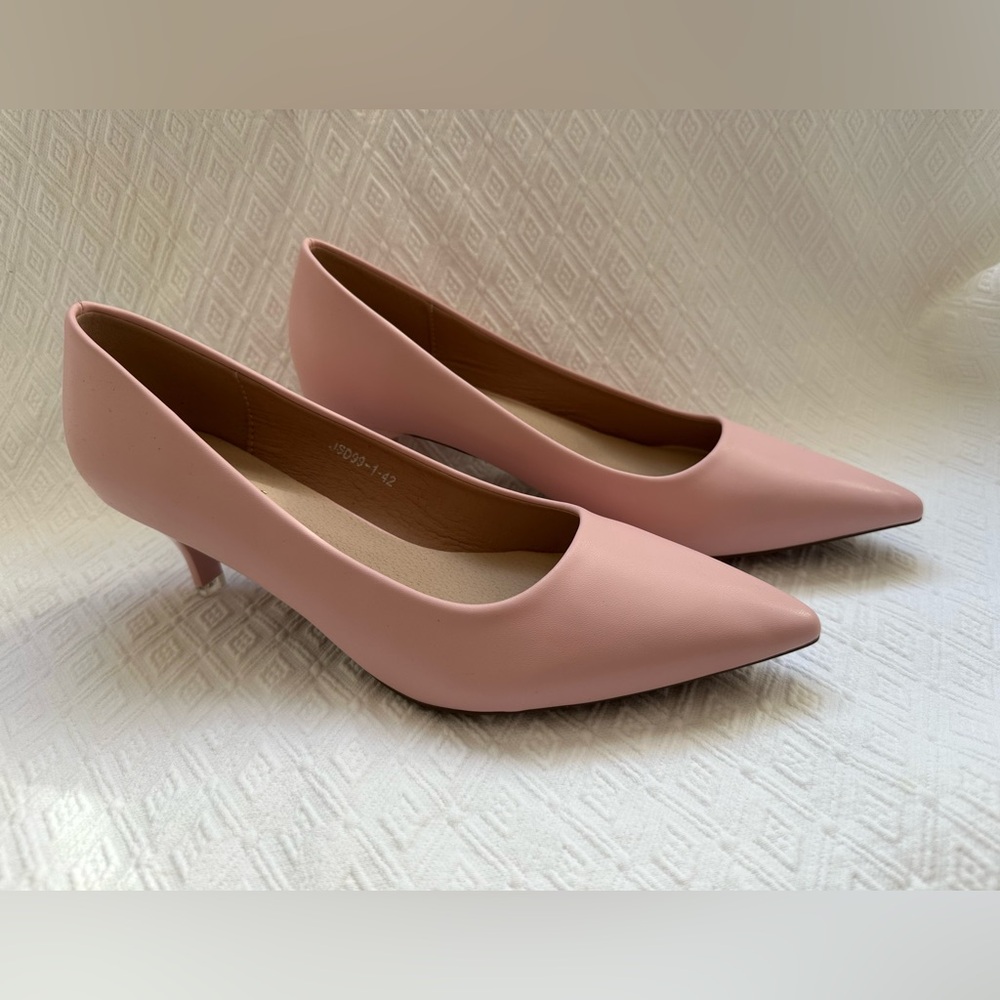 Chic Pink Heels - Picture 4 of 16
